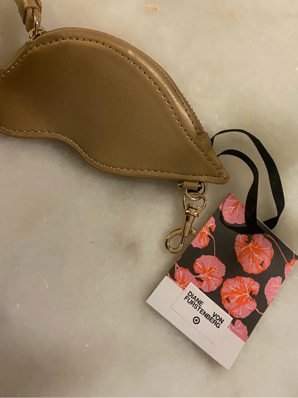 NWT Diane von Furstenberg Gold Lip-Shaped Keychain Pouch DVF